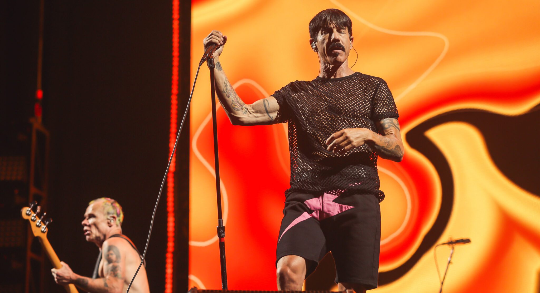 Red Hot Chili Peppers Heat Things Up at Toronto's Rogers Centre ADDICTED