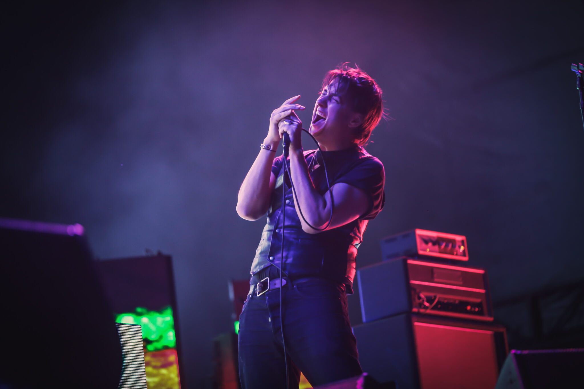 Red Hot Chili Peppers Heat Things Up at Toronto's Rogers Centre ADDICTED