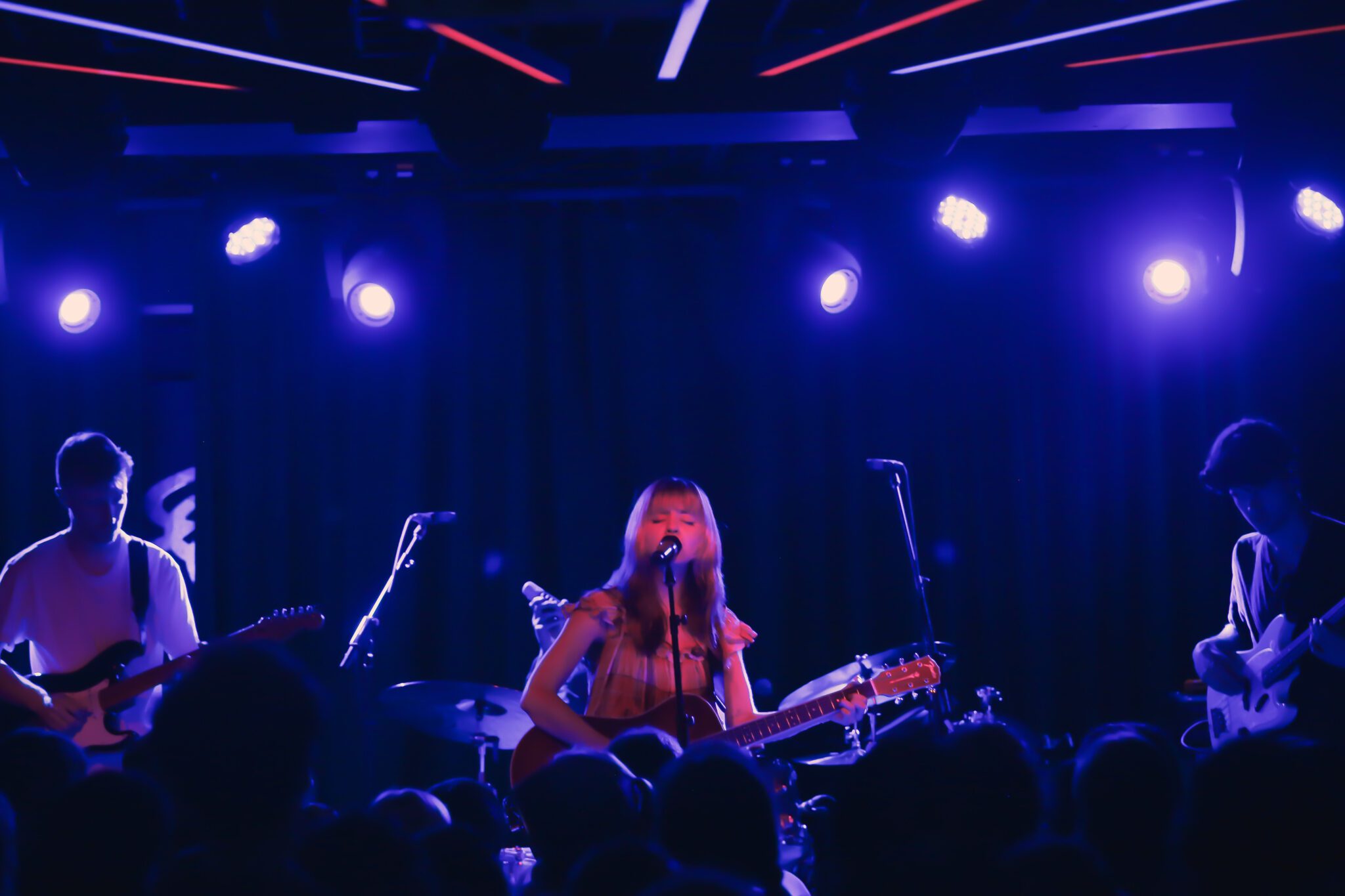 Dora Jar Busts into Toronto with a Buzzworthy Performance ADDICTED